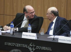 Brasília - Cerimônia de transferência da presidência do Banco Central, participam o novo presidente, Ilan Goldfajn e o ministro da Fazenda Henrique Meirelles (Fabio Rodrigues Pozzebom/Agência Brasil)
