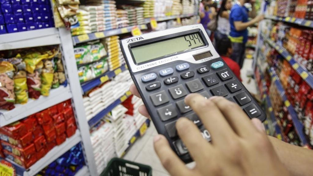 Brasileiros acreditam que inflação ficará em 5,4% nos próximos 12 meses